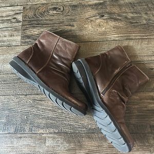 clarks leather casual boots